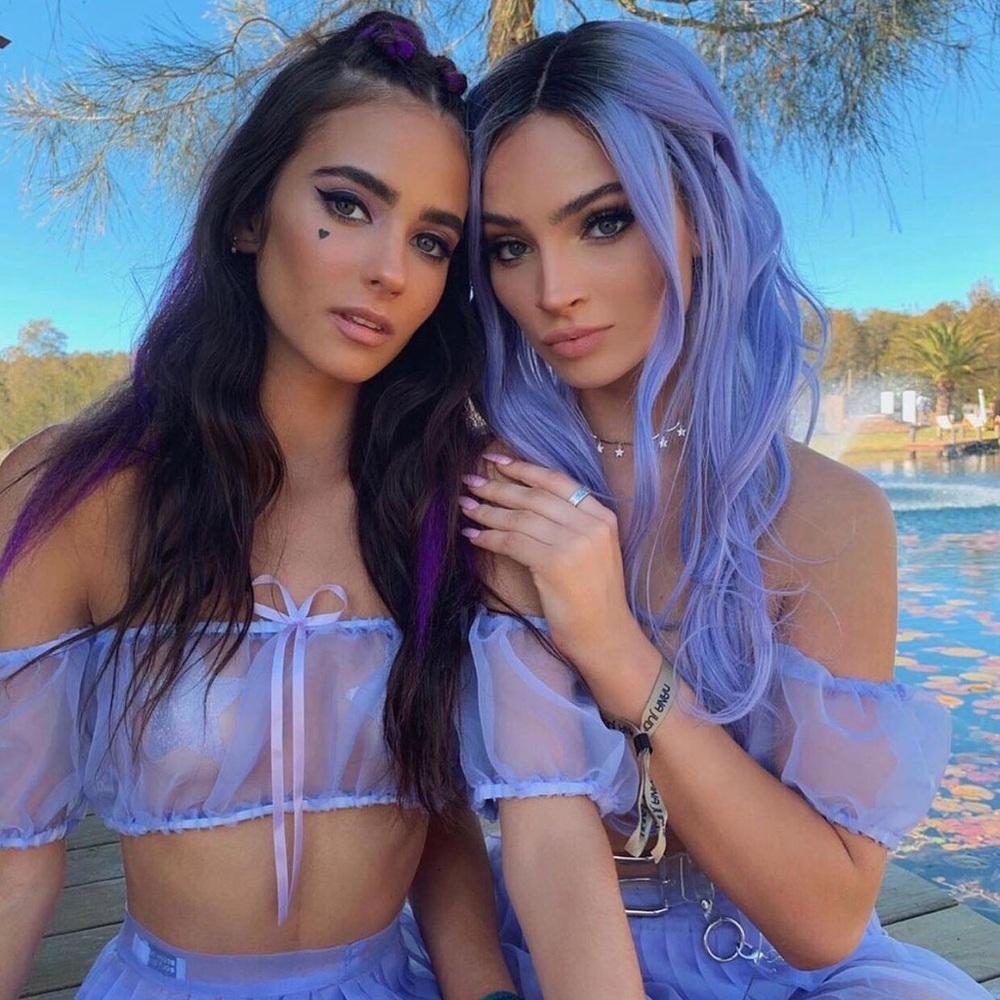 Purple Wig - Picture 4 of 10